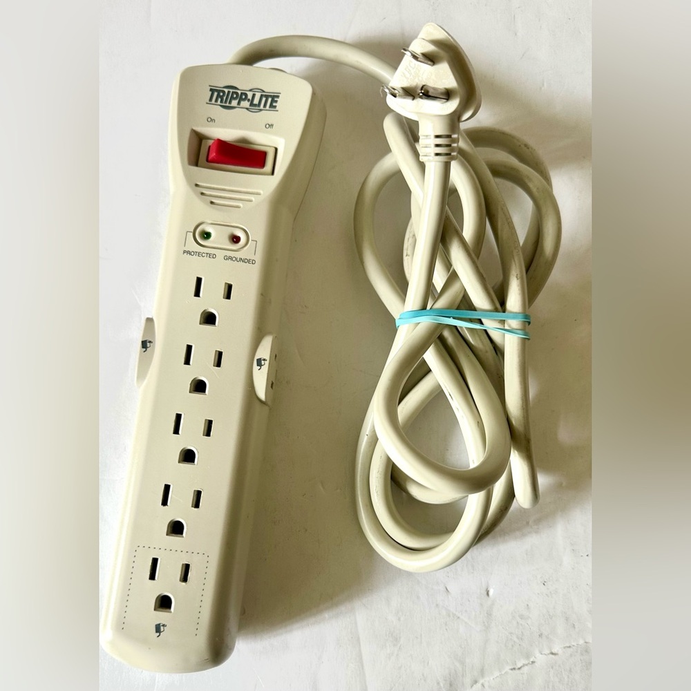 Tripp Lite SUPER7 Home/Office Surge Suppressor 7-Outlet 7ft Cord 2160 Joules
